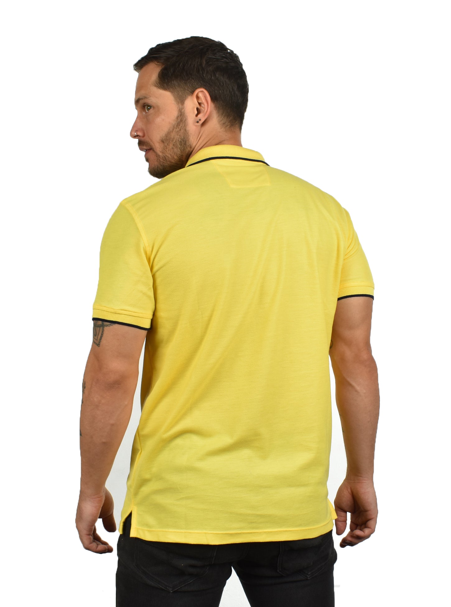 Polo Amarilla con bolsillo