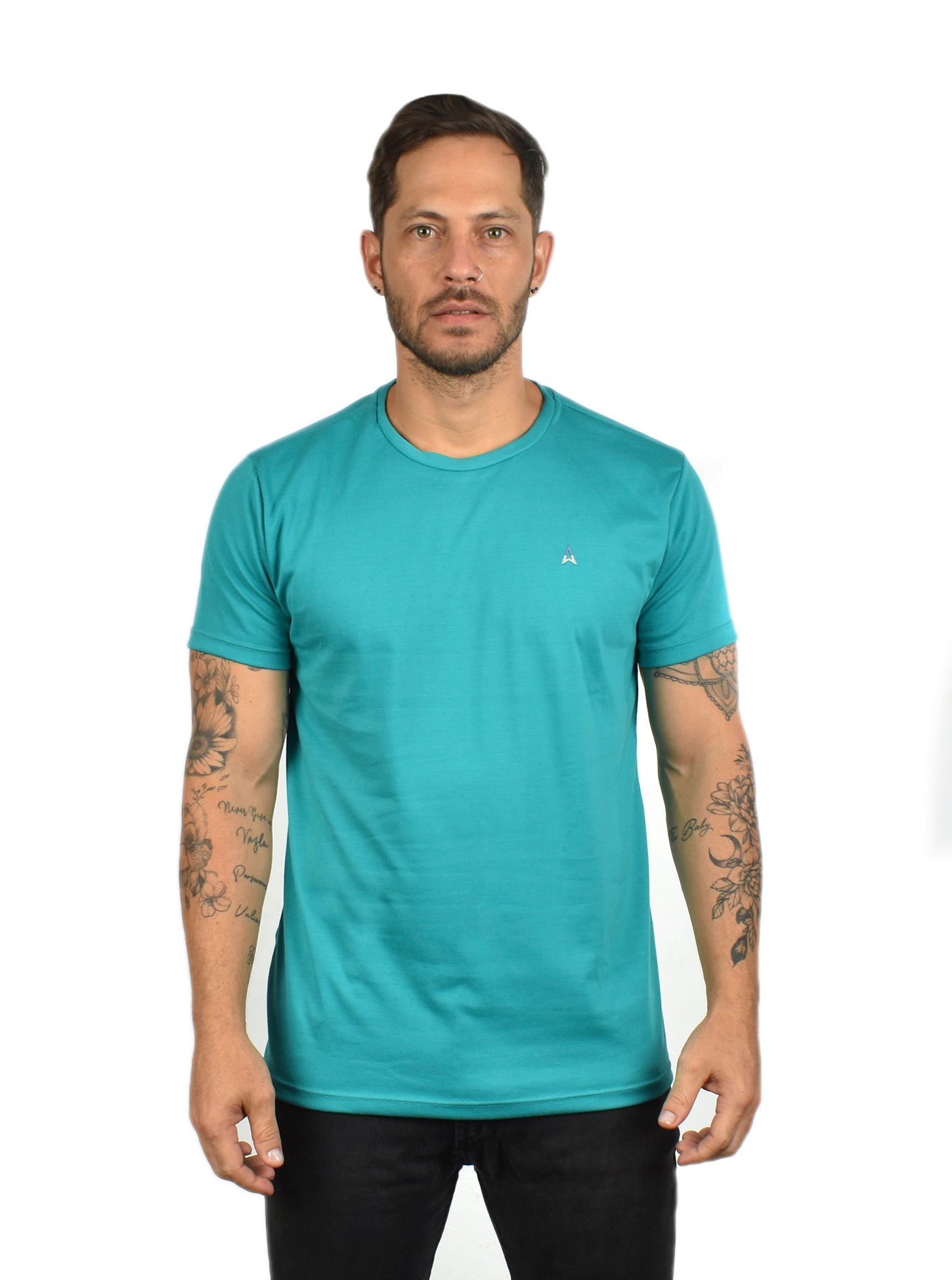 Camiseta basica para hombre con bordado en el frente Hamer