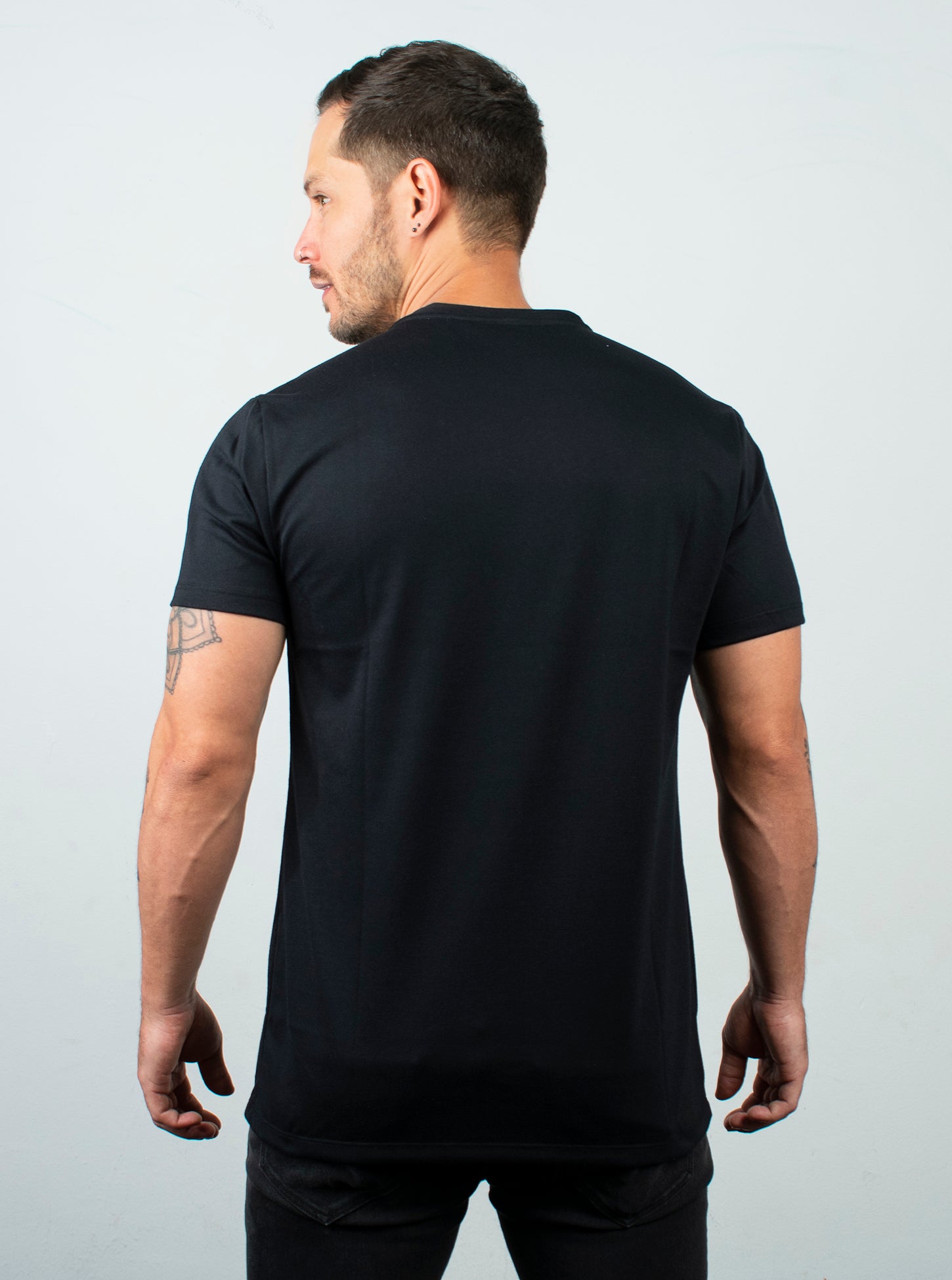 Camiseta basica para hombre con bordado en el frente Hamer